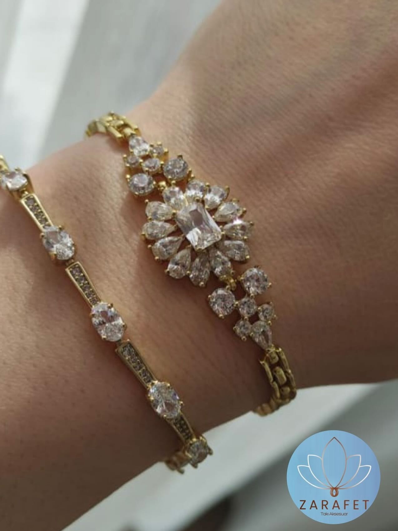 XUPİNG ÇİÇEK BİLEKLİK