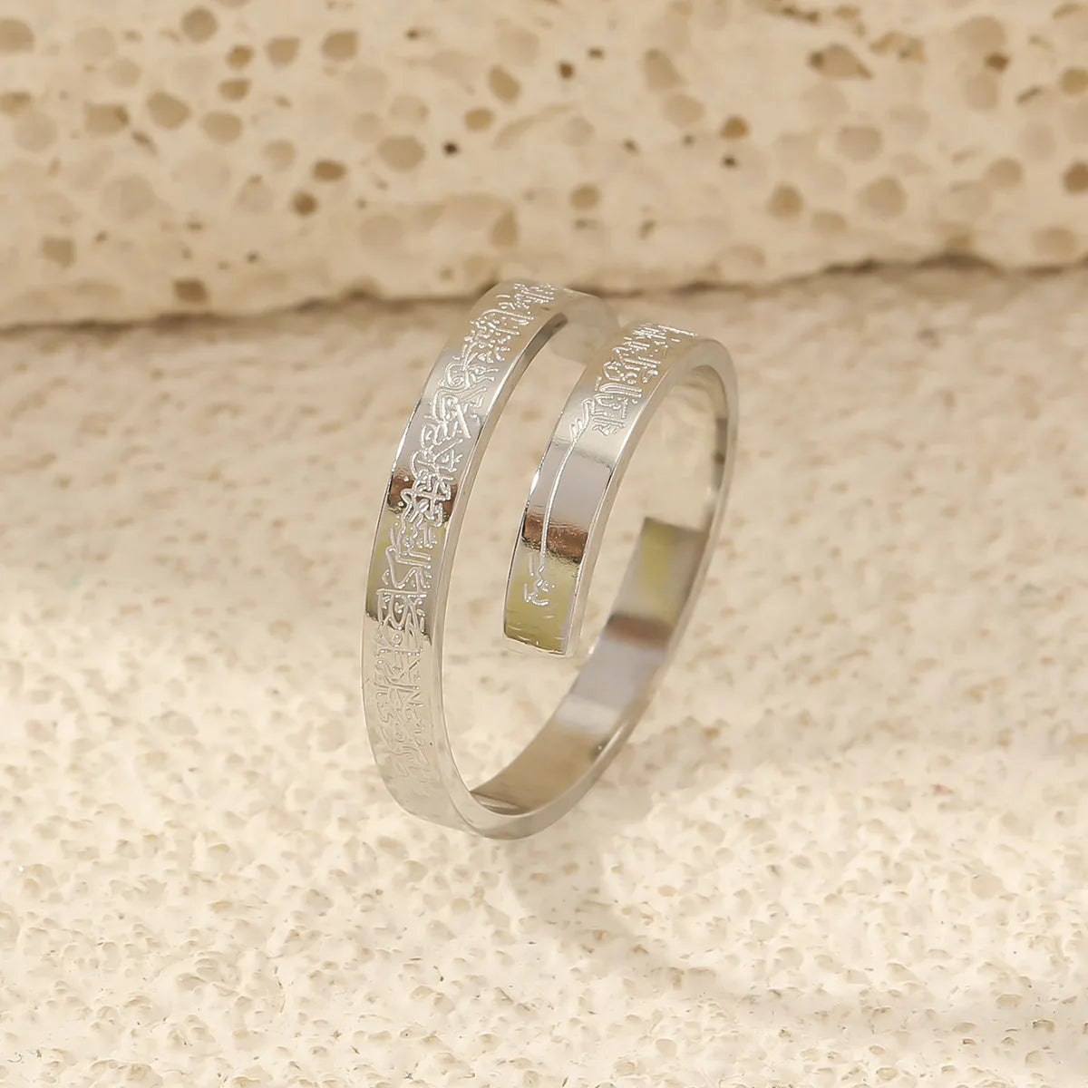 ATETELKÜRSİ GÜMÜŞ RENK YÜZÜK